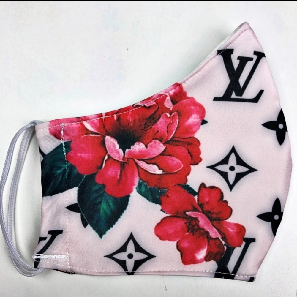 ⛔🚫 Beautiful fabric mask